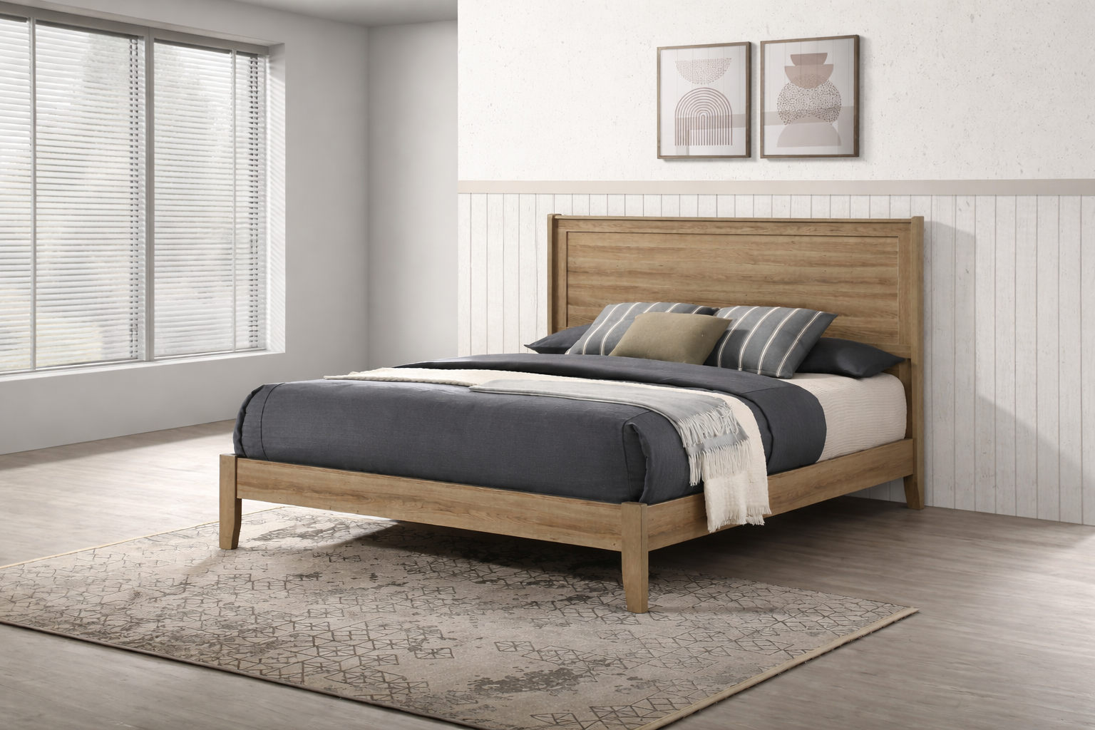 Charlotte Queen 60" Bed (brown)