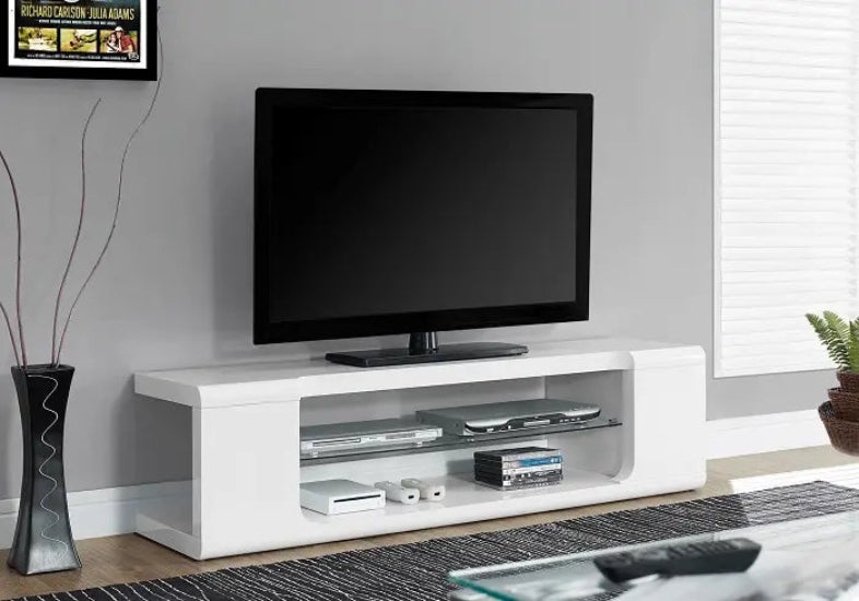 Meuble TV Optimum Plus en blanc brillant, avec étagère en verre trempé et design moderne, parfait pour un intérieur élégant.