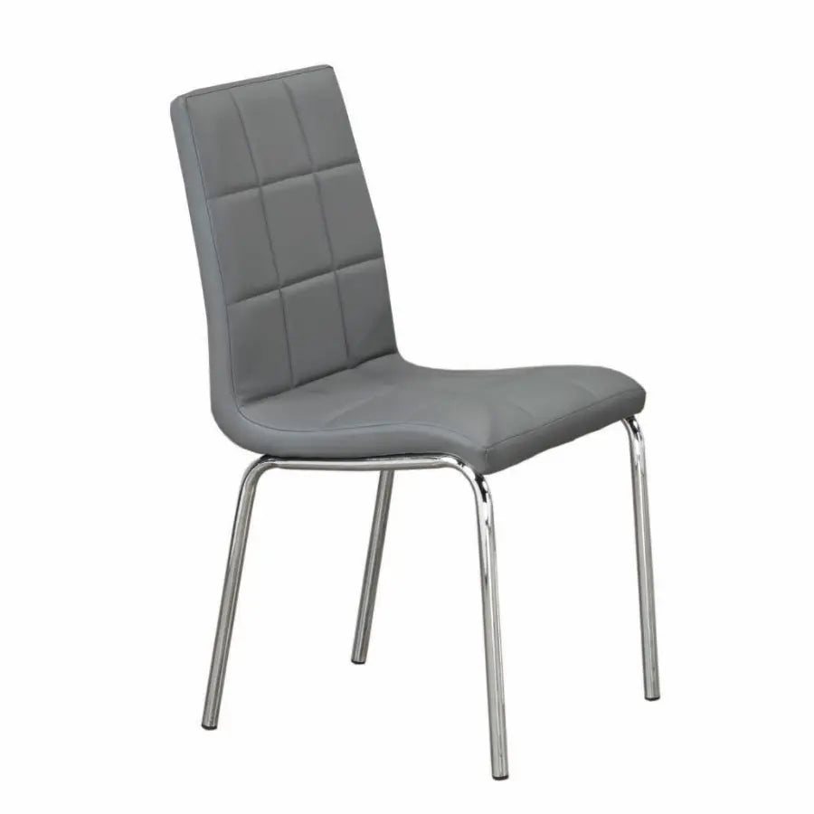 Chaise C-1762 grise, au design élégant avec un revêtement en tissu et des pieds en chrome.